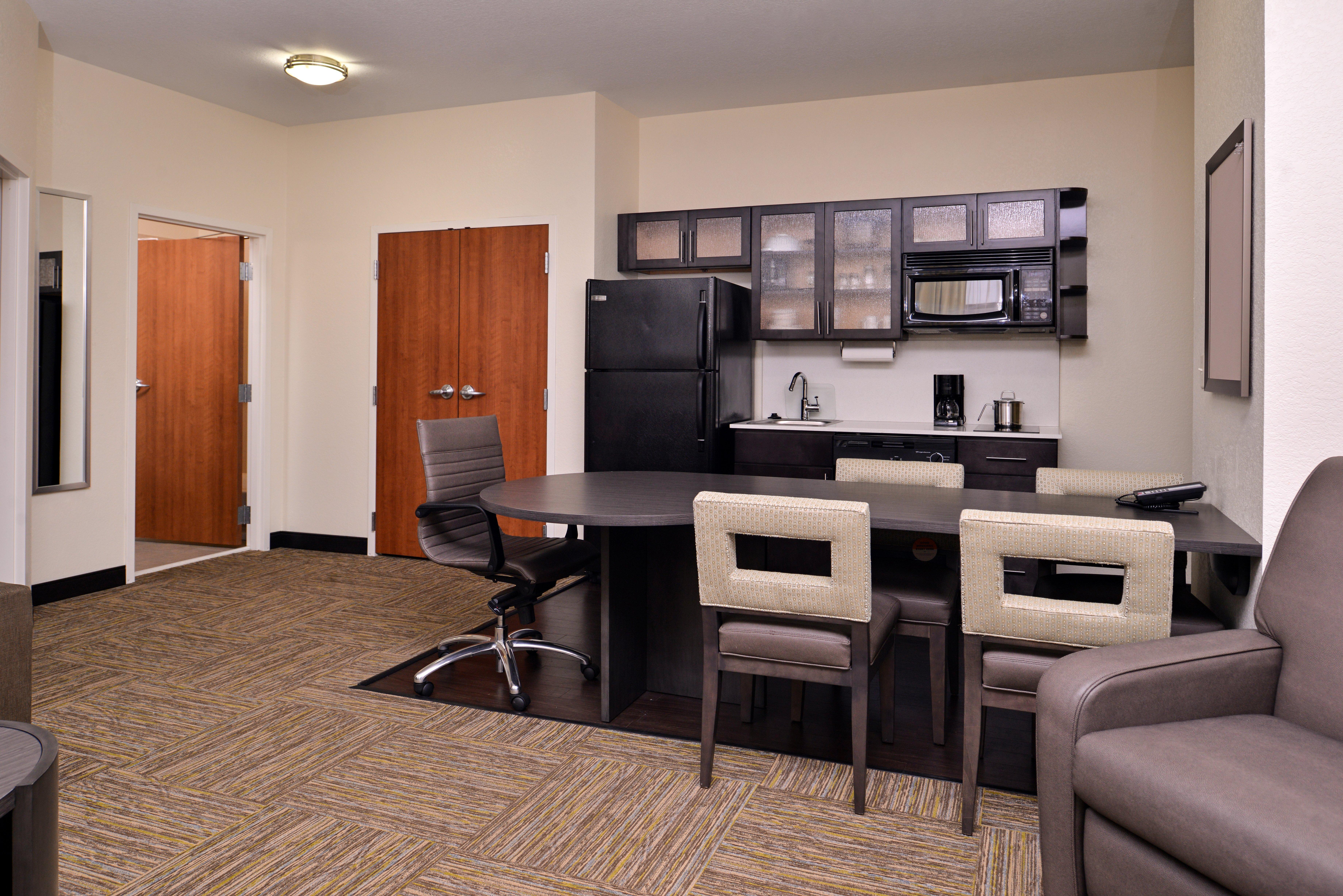 Candlewood Suites Terre Haute By Ihg Dış mekan fotoğraf
